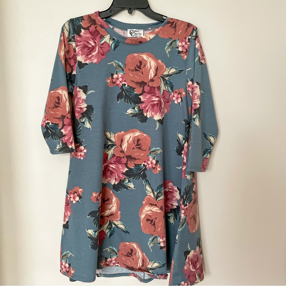 Boutique 3/4 Sleeve Blue and Pink Floral Dress